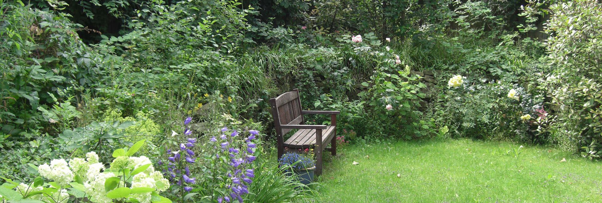 Foto: der Garten im Hospiz